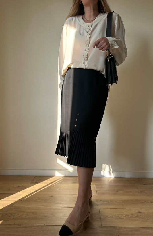 Minimal plisse skirt