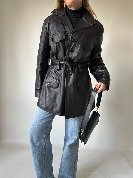 Giaccone in pelle nero con cintura
