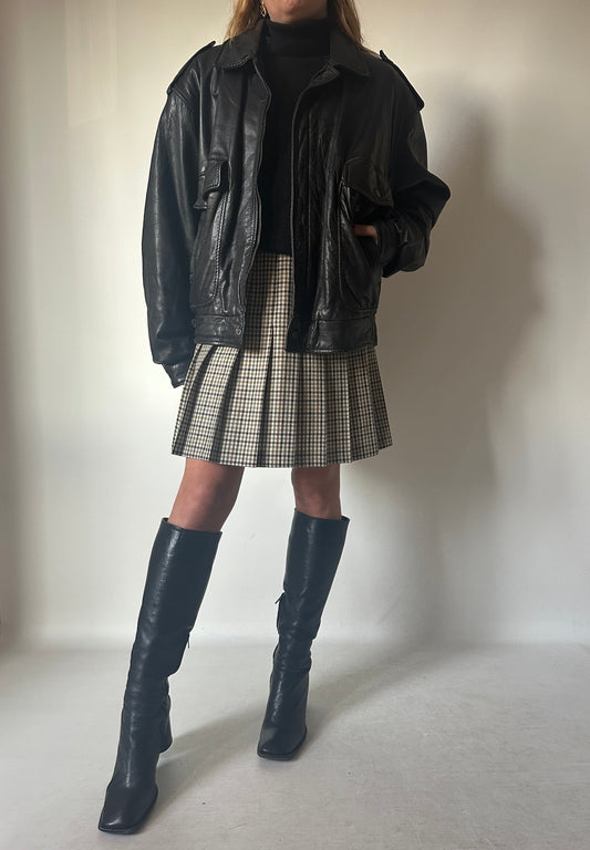 Bomber in pelle nero imbottito