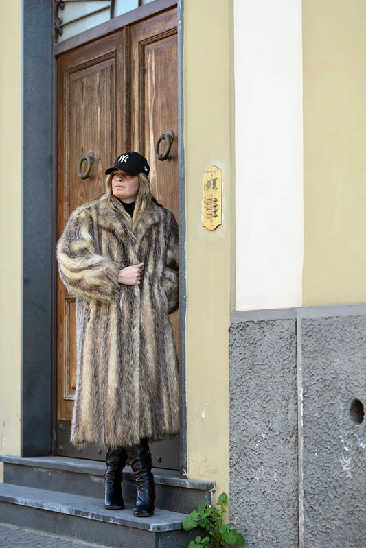 Stupenda pelliccia lunga in volpe