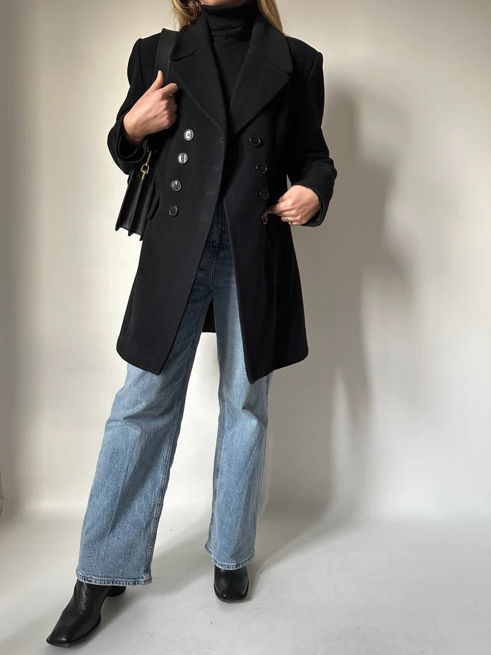 Chic cappotto nero doppiopetto