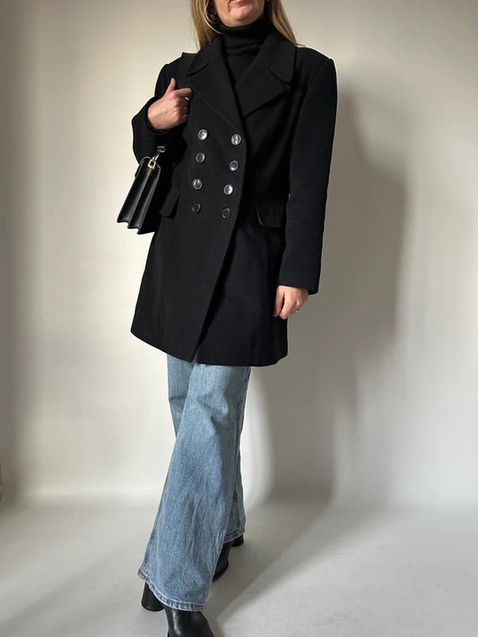 Chic cappotto nero doppiopetto