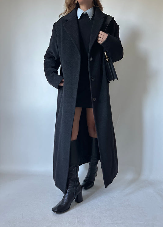 Unique The Frankie extra long coat
