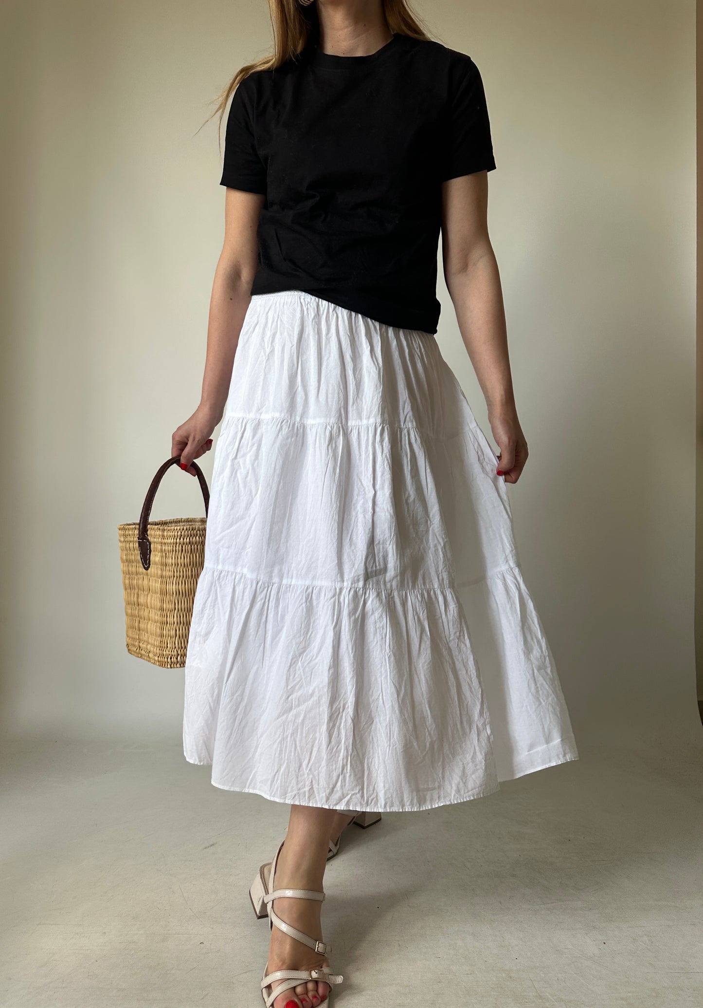 Essential 100% cotton white skirt