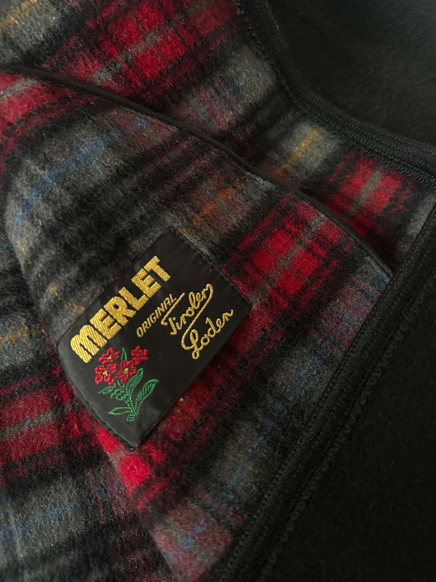 Perfect black Loden