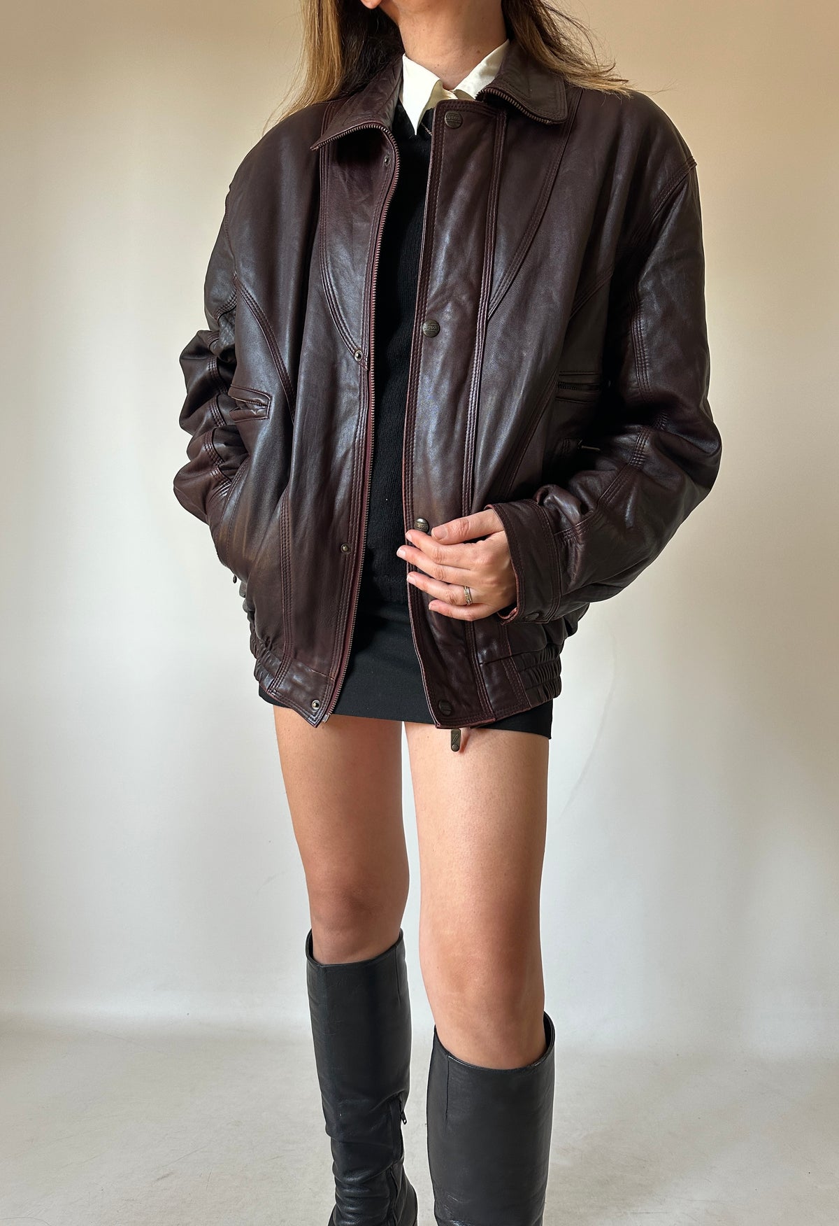 Dreamy burgundy leather bomber
