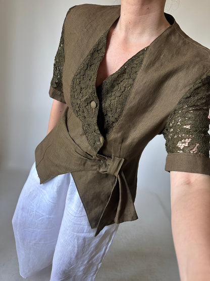 Blazer in lino con maniche ricamate