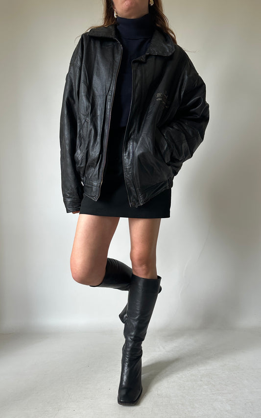 Genderless oversize leather bomber