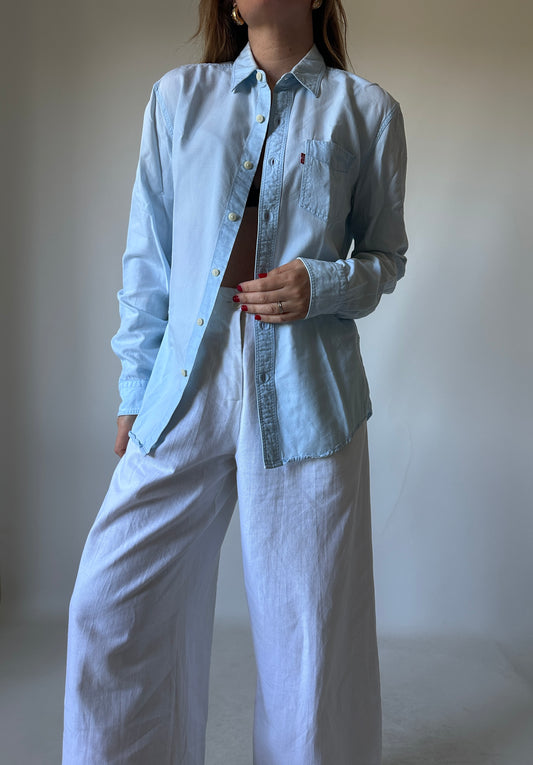 LEVI'S light denim petite shirt