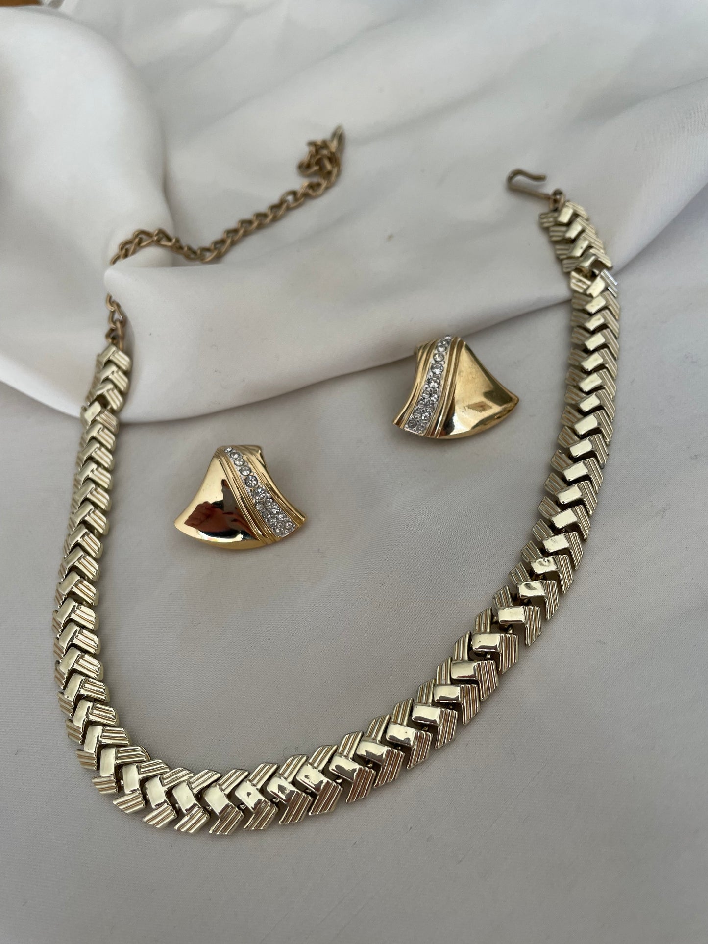 Collana goldtone firmata Coro