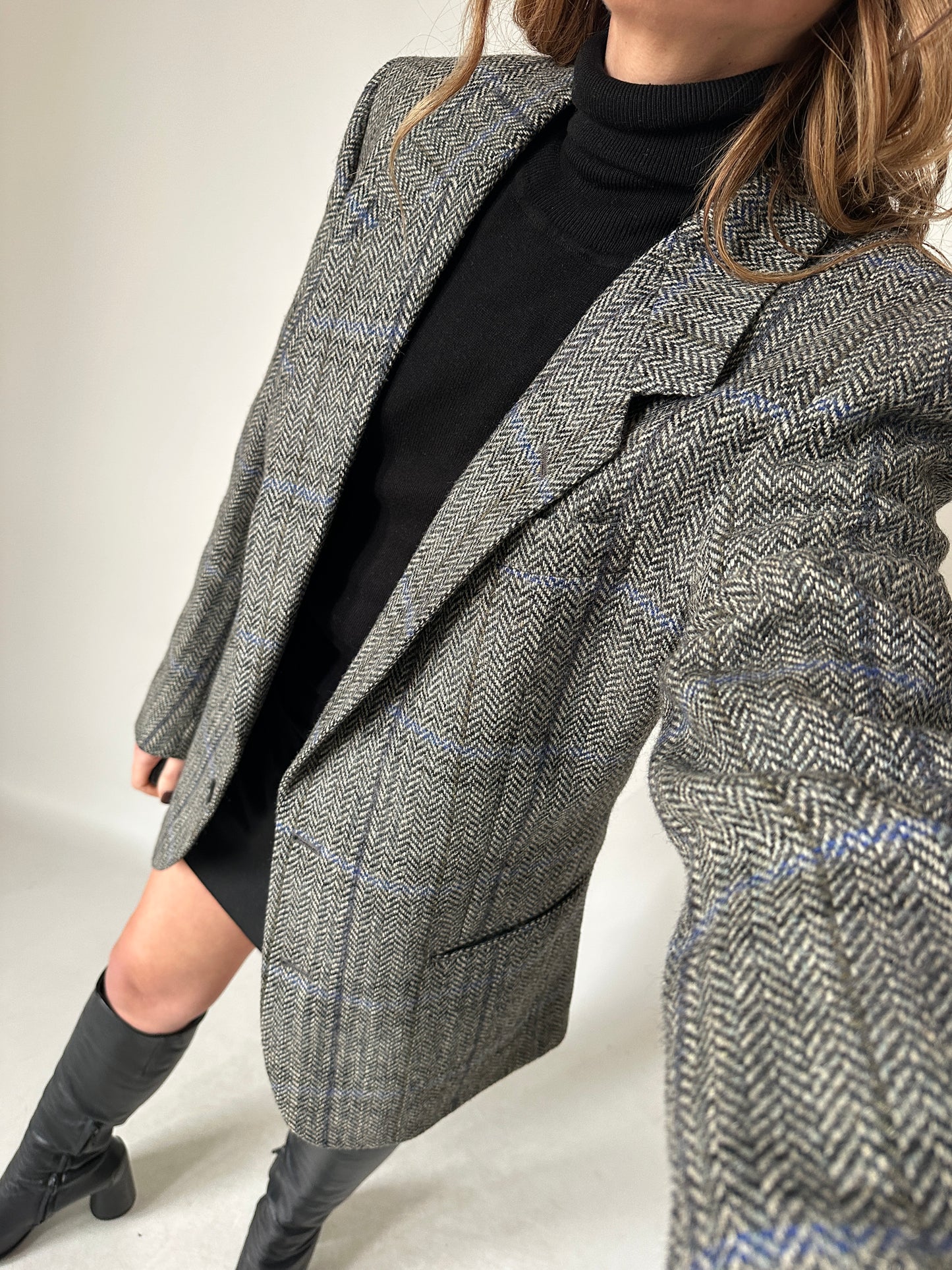 Herringbone grey wool blazer