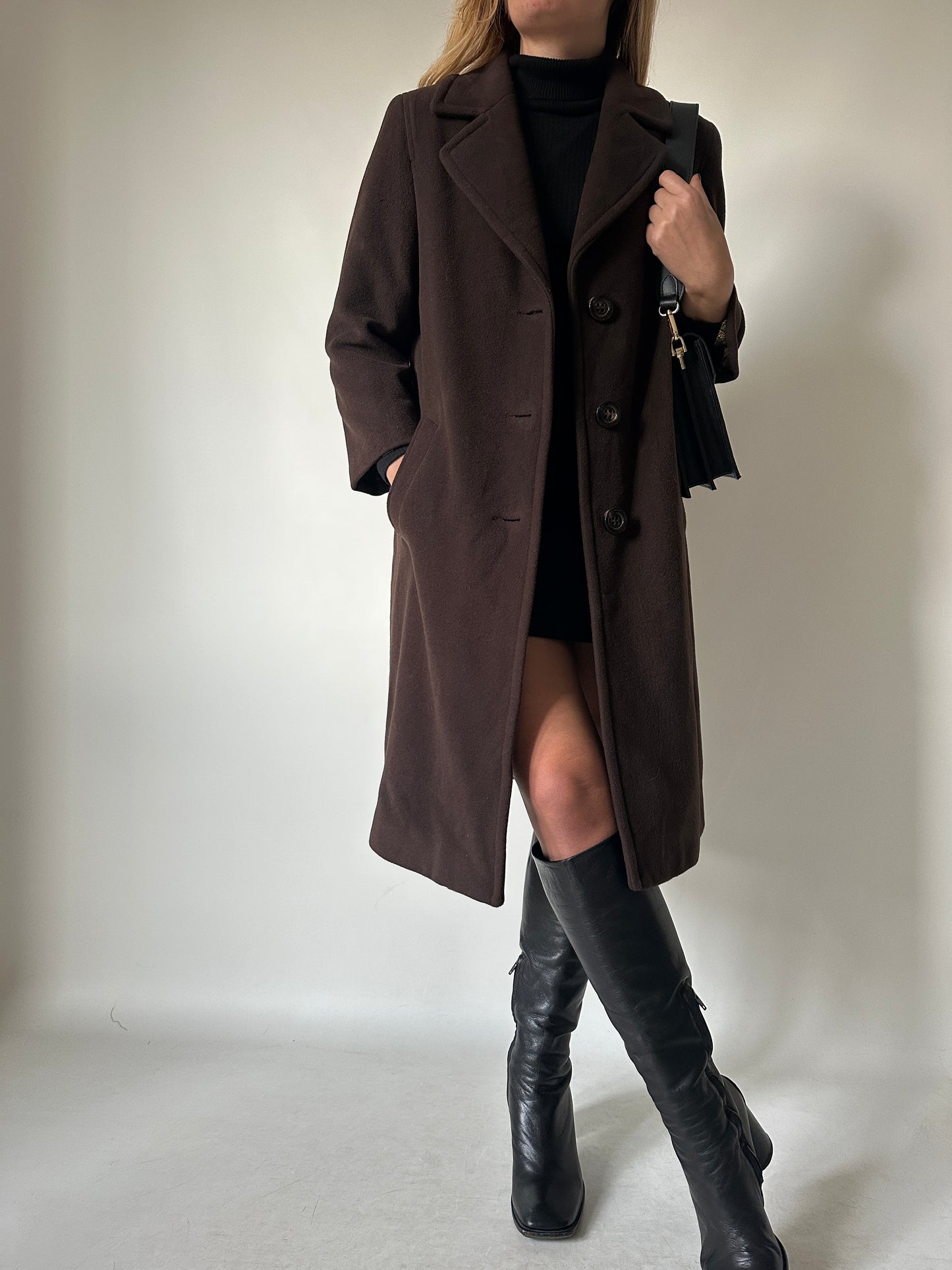 Cachemire and wool chocolate coat