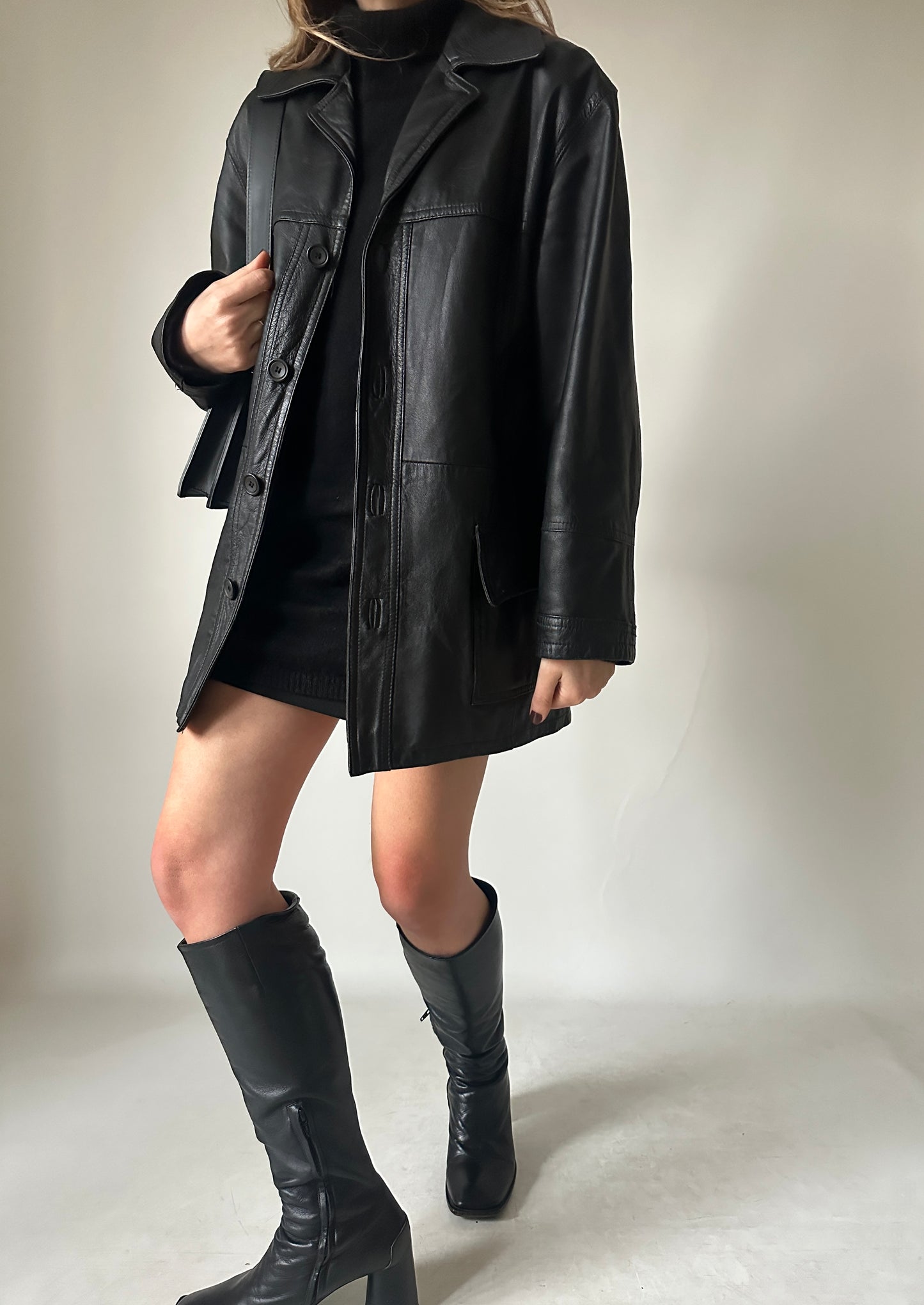 Giacca in pelle nera passpartour