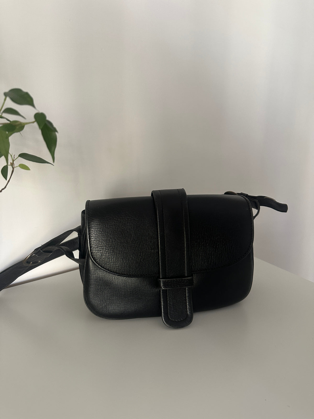 Minimal real leather bag
