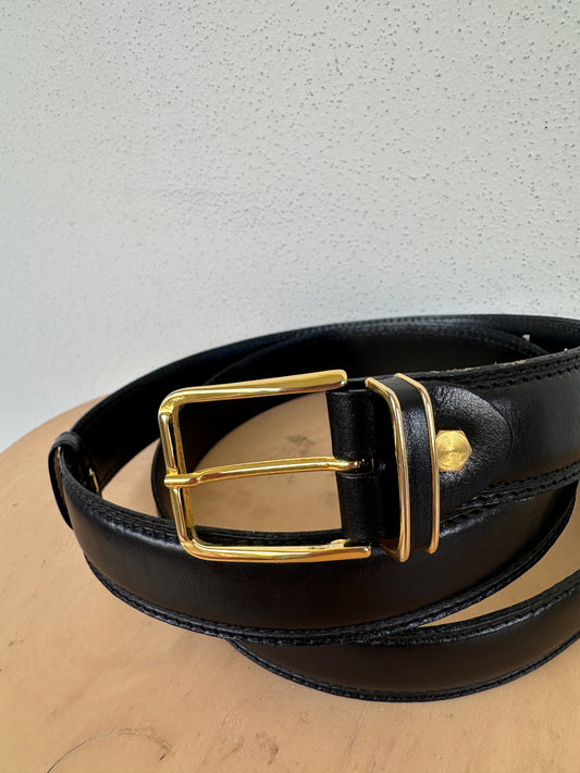 Minimal black leather belt