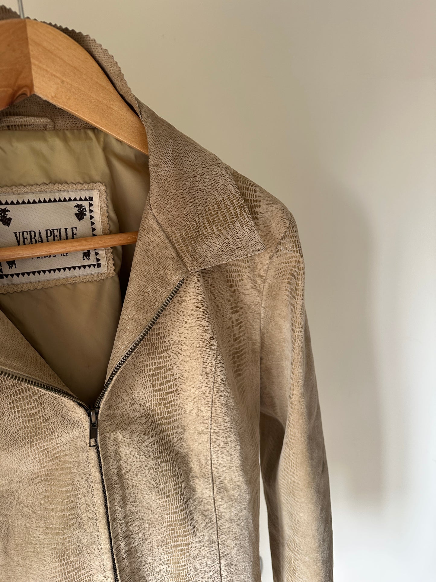 Phyton sand light leather jacket