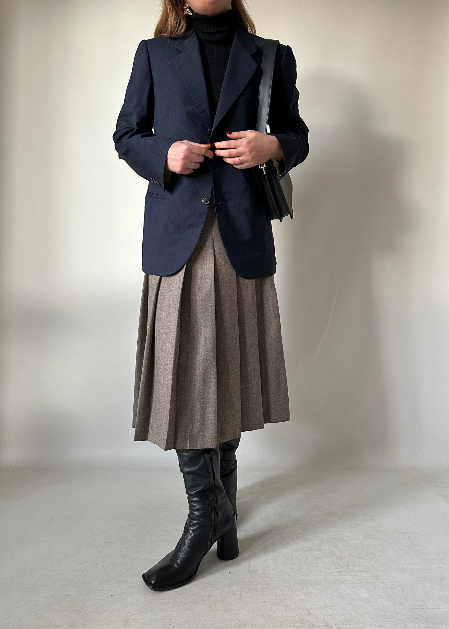 Made in Italy light wool navy blazer