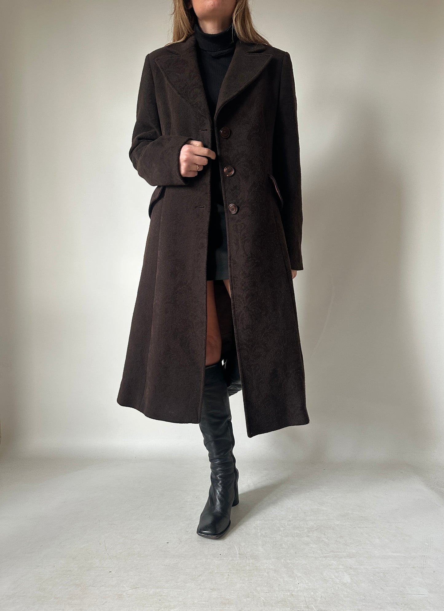 Cappotto haute couture in lana cioccolato