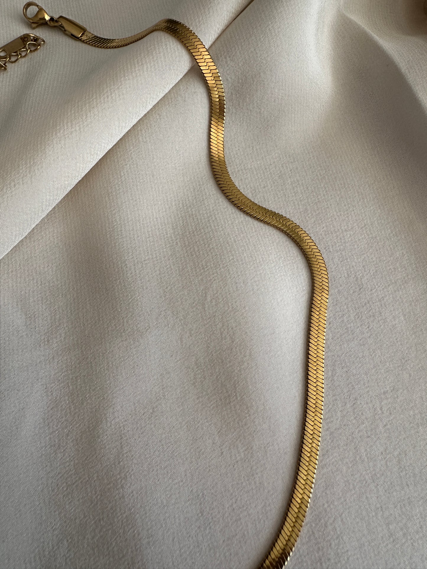 Girocollo snake goldtone