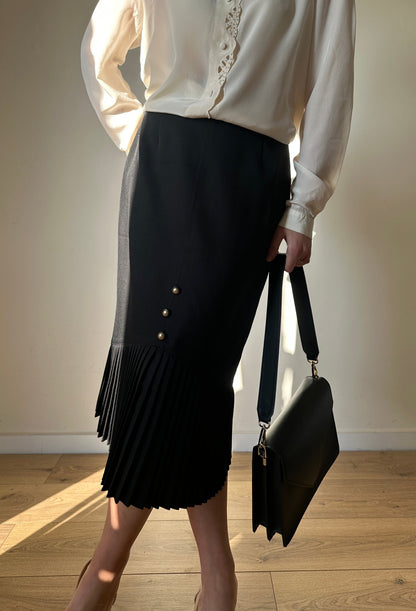 Minimal plisse skirt