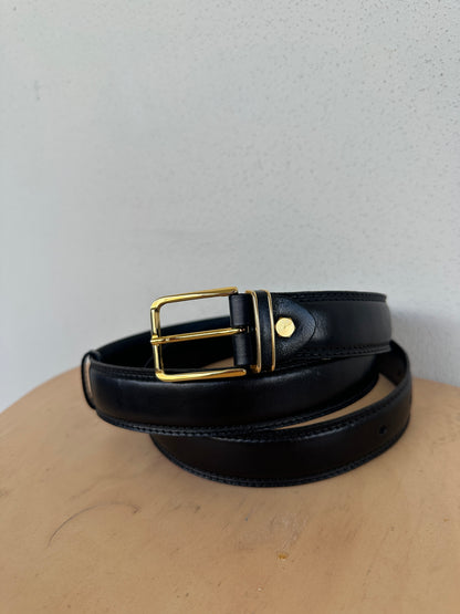 Minimal black leather belt
