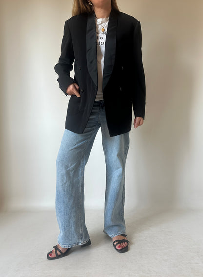 Tailored black double-breast smoking blazer