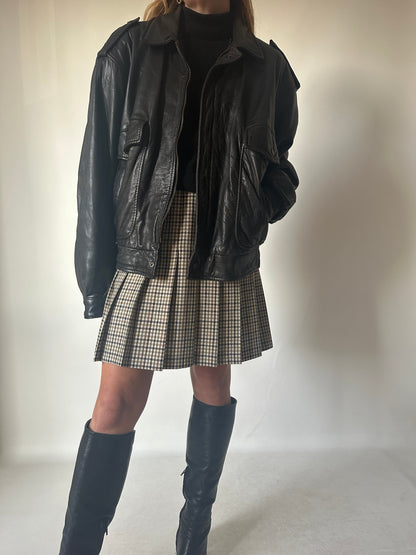 Bomber in pelle nero imbottito
