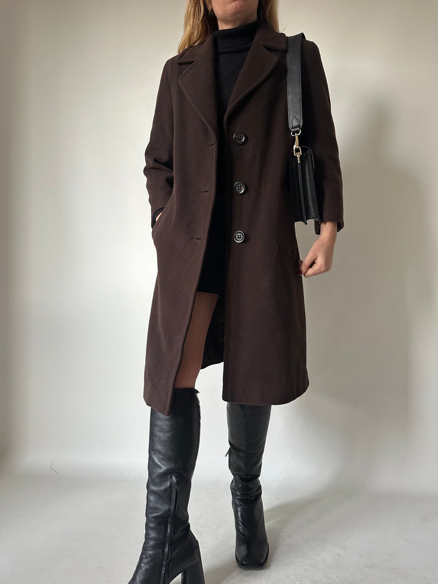 Cachemire and wool chocolate coat