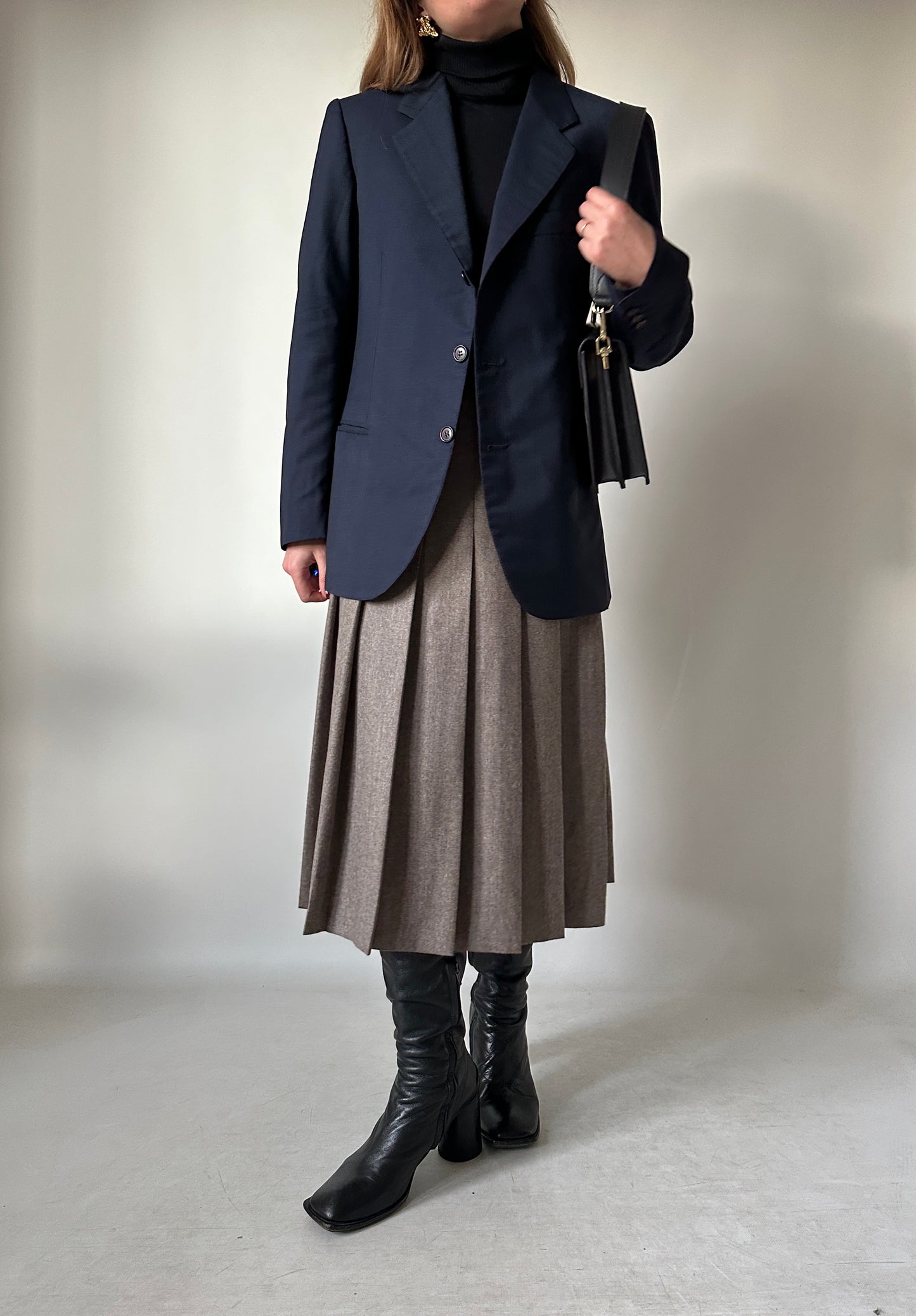 Made in Italy light wool navy blazer