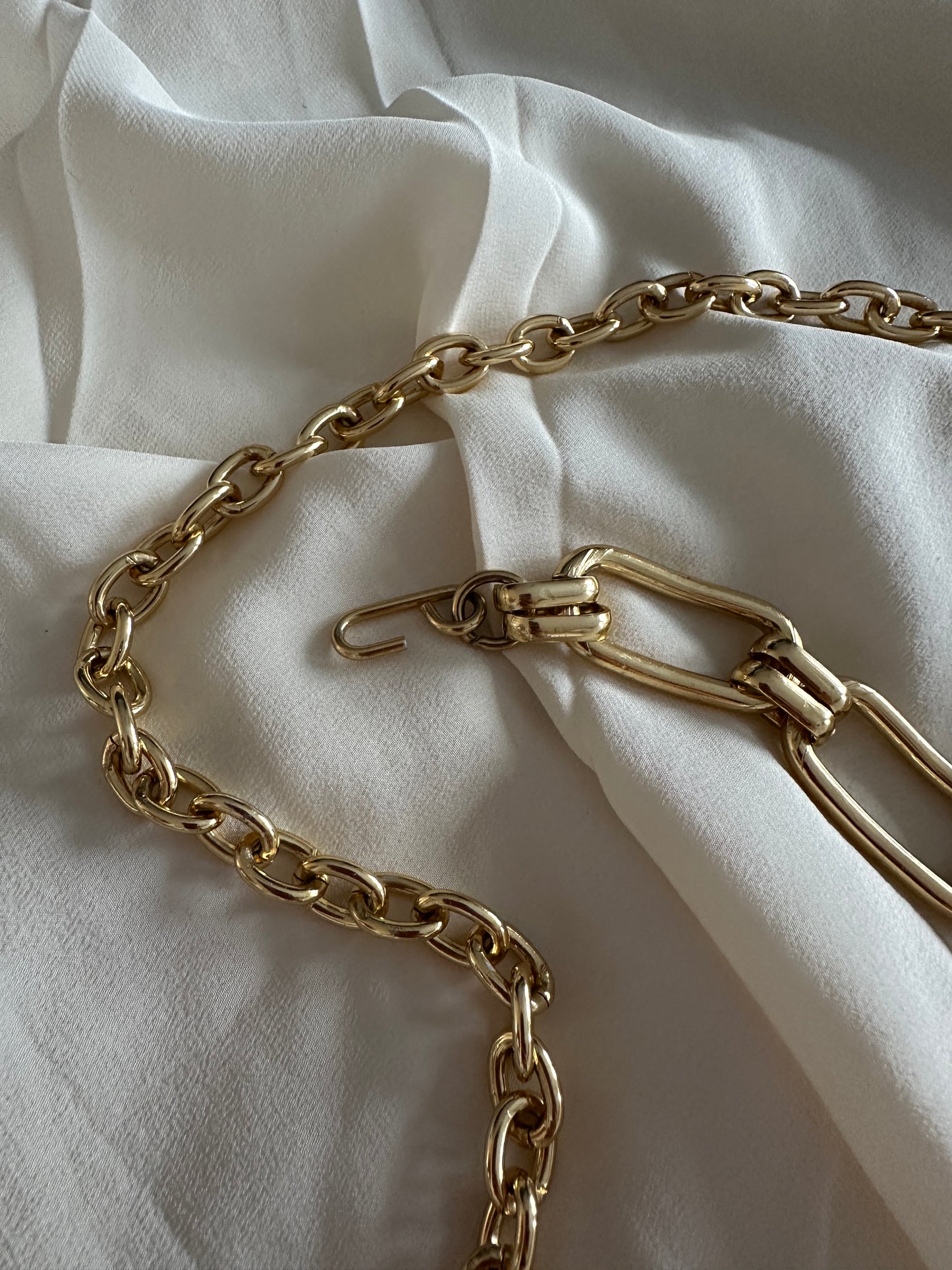 Collana cintura gioiello geometrica