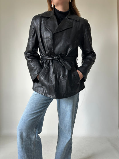 Chic leather jacket with belt