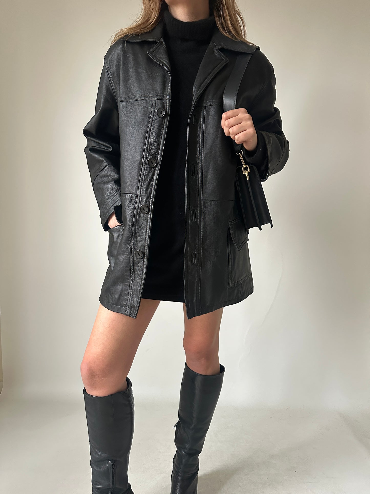 Giacca in pelle nera passpartour