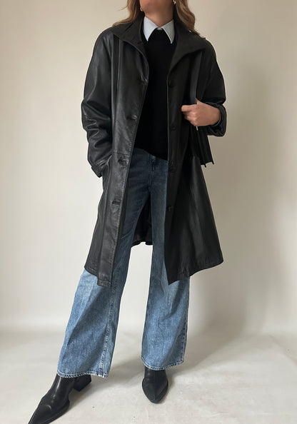 Trench trapuntato in pelle nera