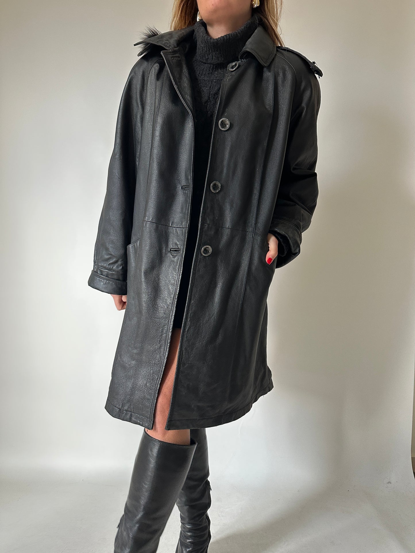 Giacca in pelle nera imbottita