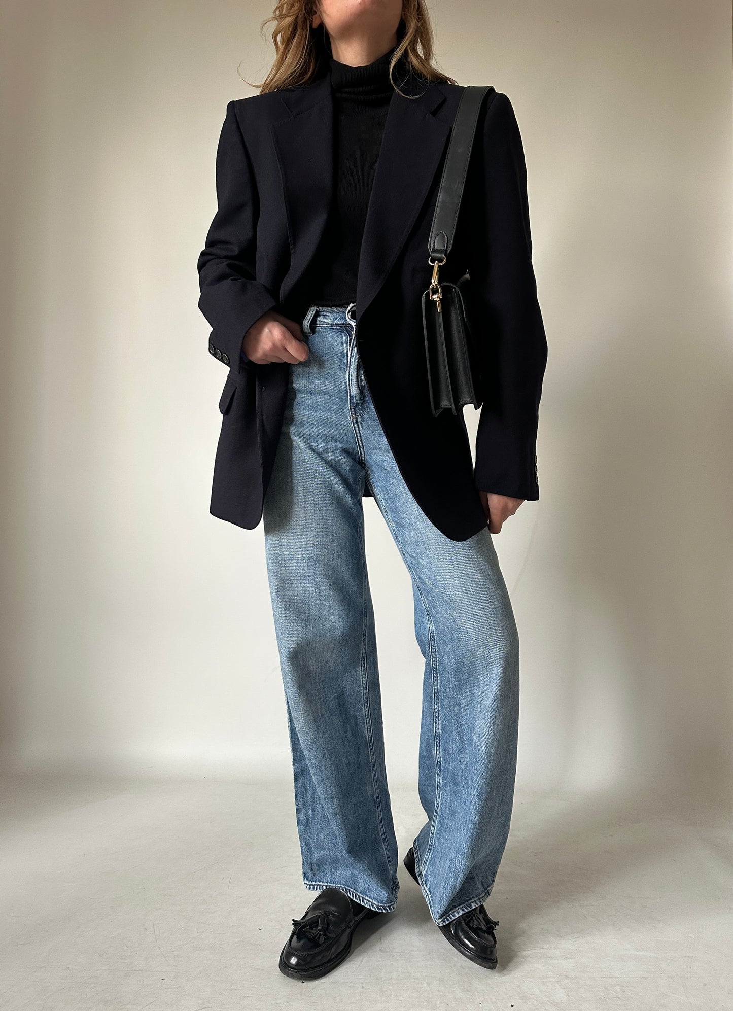 Minimal navy virgin wool blazer