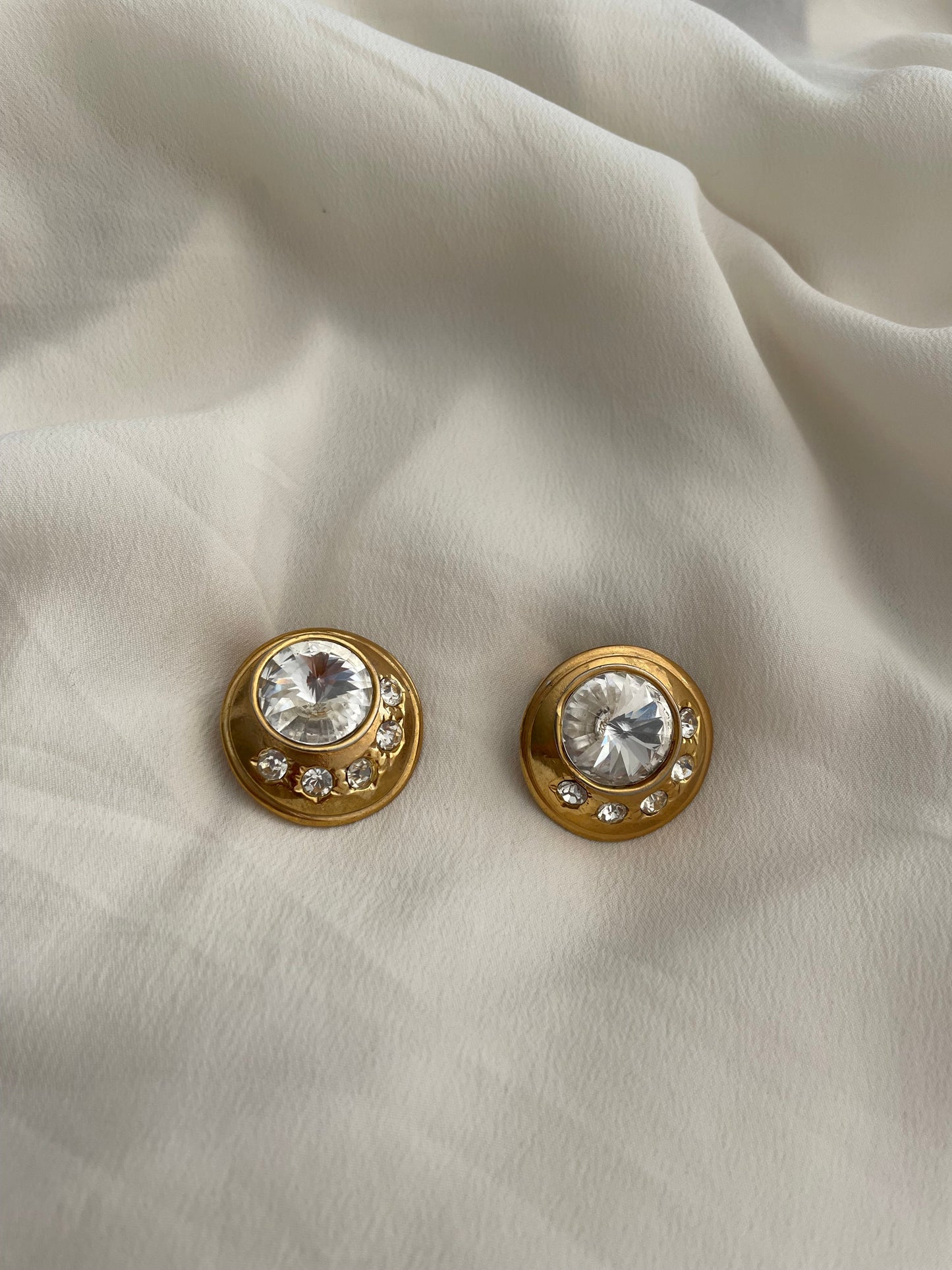 Orecchini sfera con zirconi