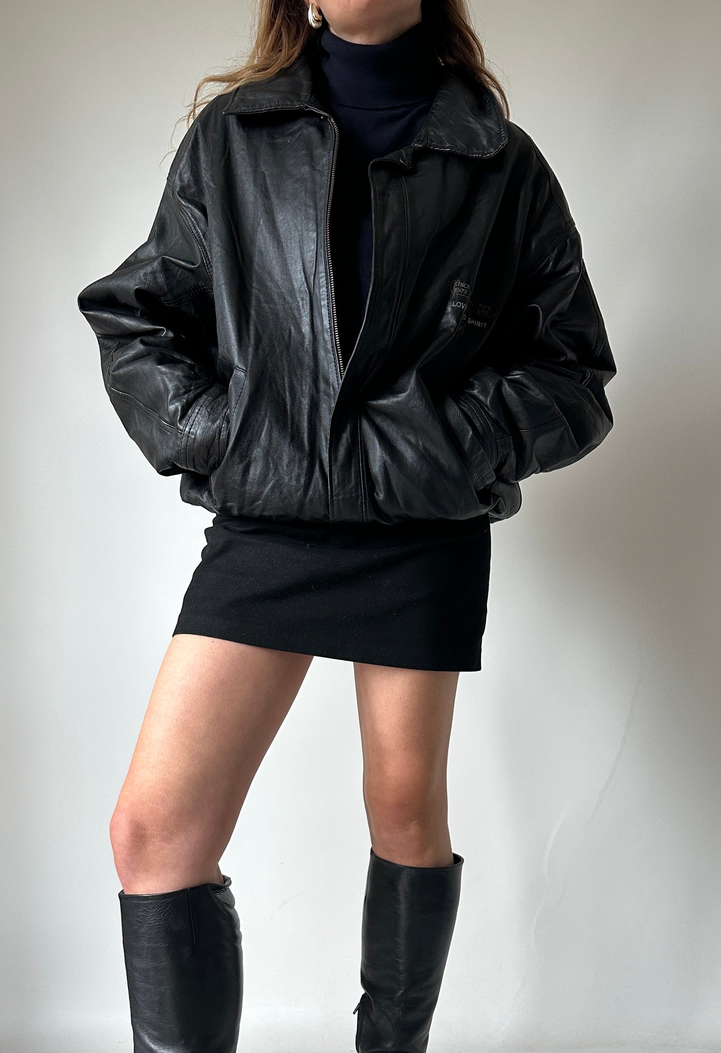 Genderless oversize leather bomber