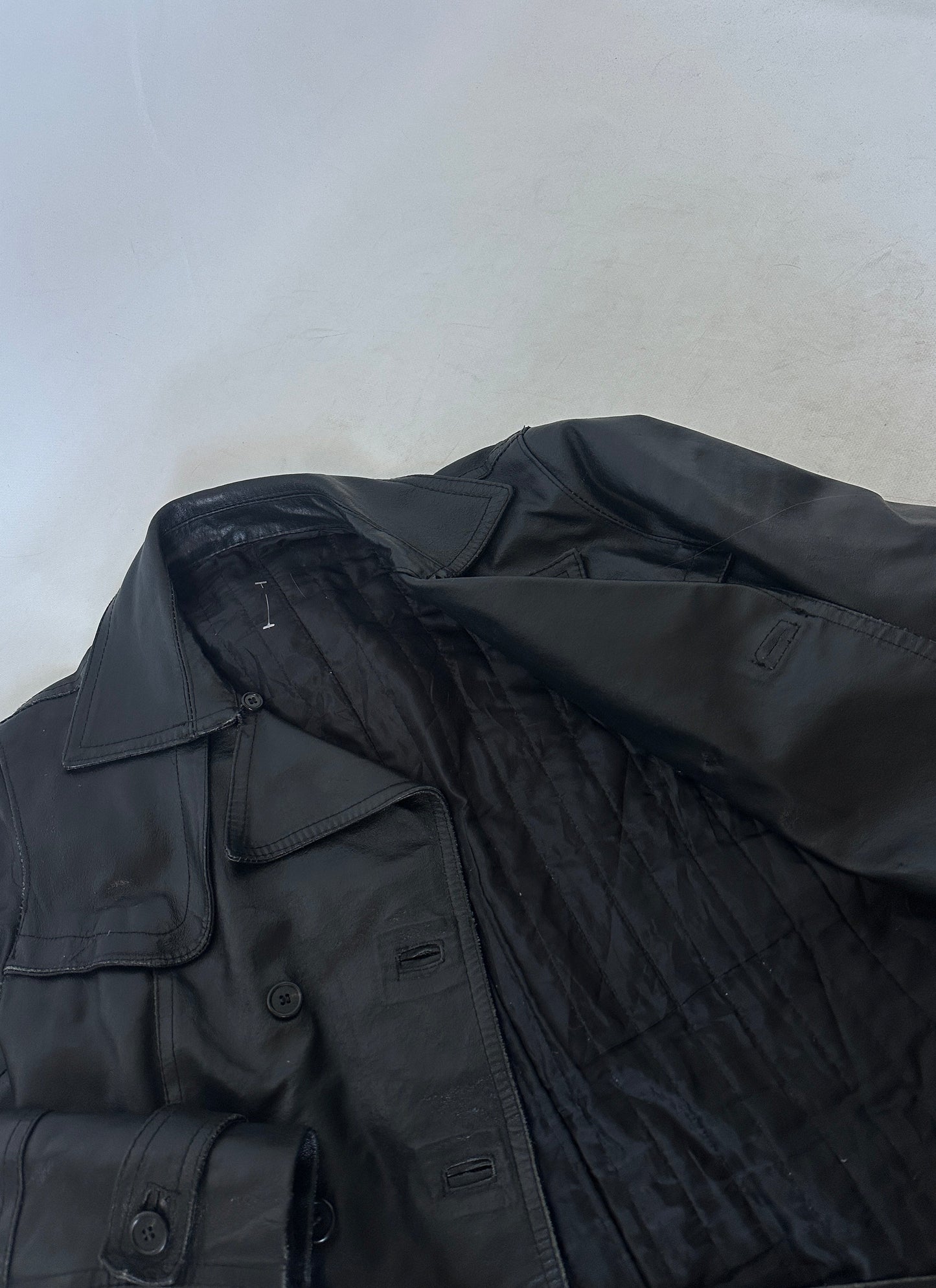 Giacca in pelle nera trapuntata