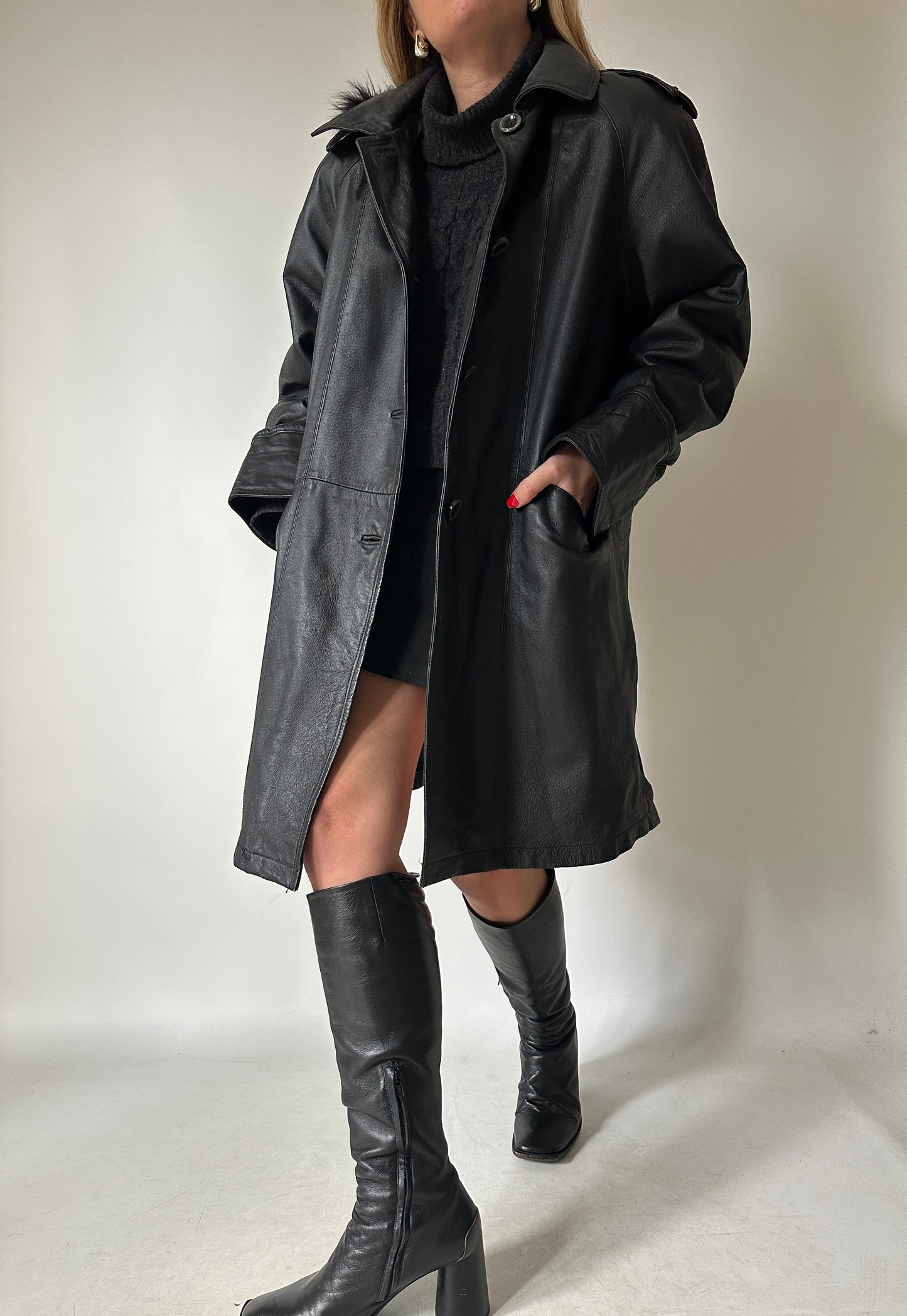 Giacca in pelle nera imbottita