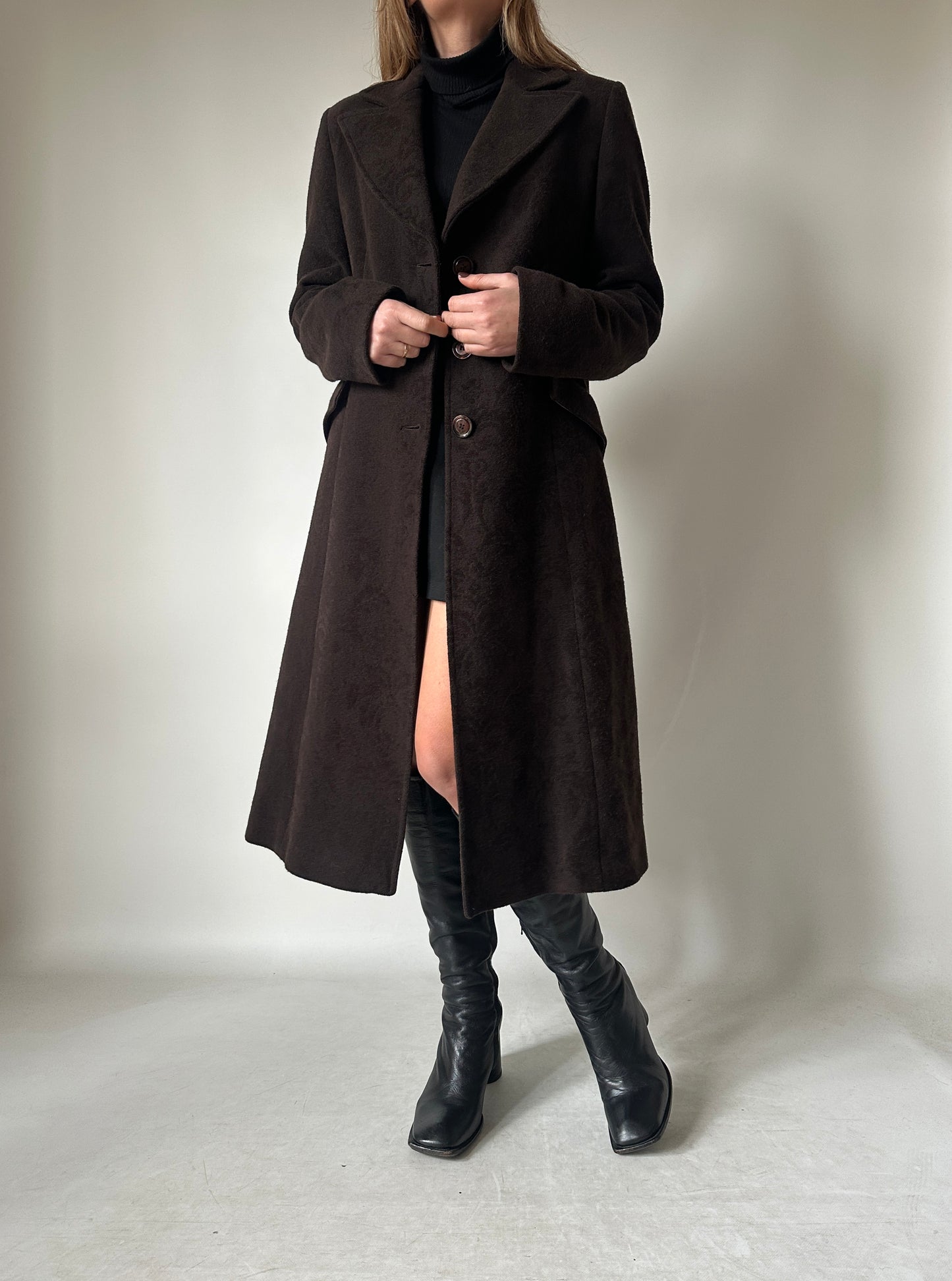 Cappotto haute couture in lana cioccolato