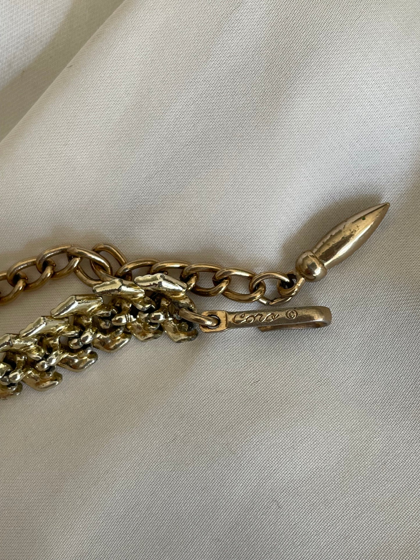 Collana goldtone firmata Coro