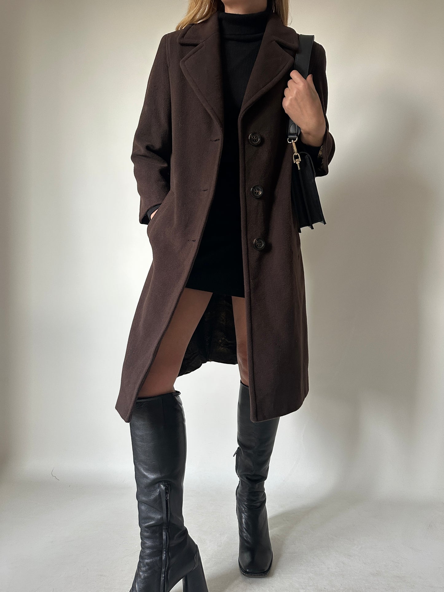 Cachemire and wool chocolate coat