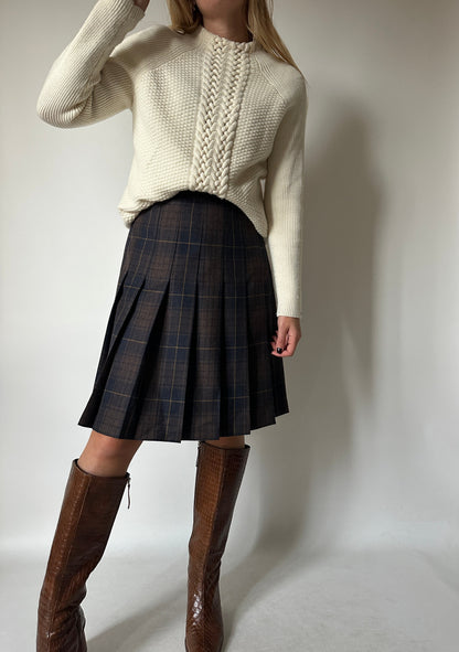 Tailored navy pleated skirt
