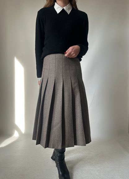 Virgin wool grey pleated long skirt