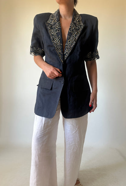 Precious elegant blazer with beads