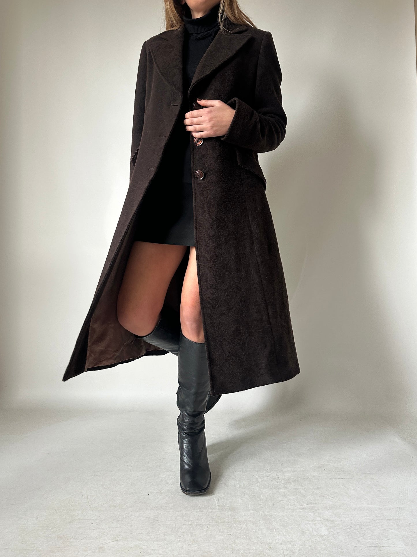 Cappotto haute couture in lana cioccolato