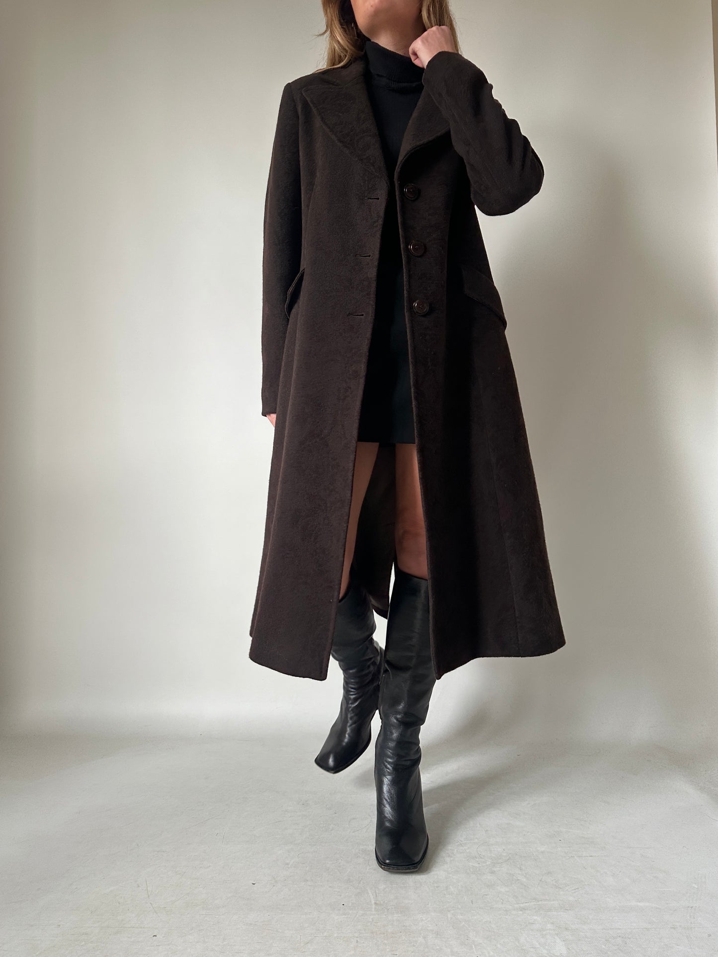 Cappotto haute couture in lana cioccolato