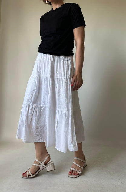 Essential 100% cotton white skirt
