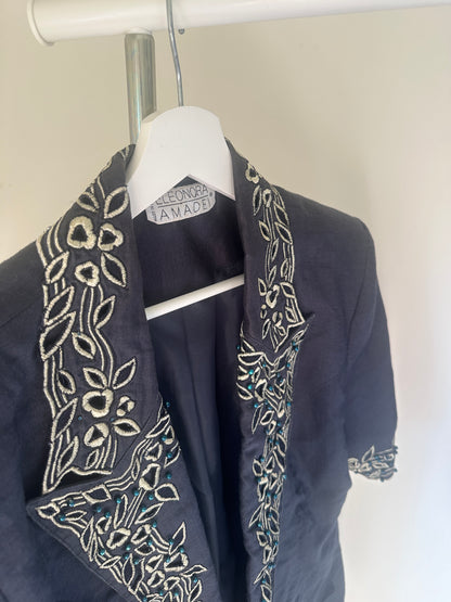 Precious elegant blazer with beads