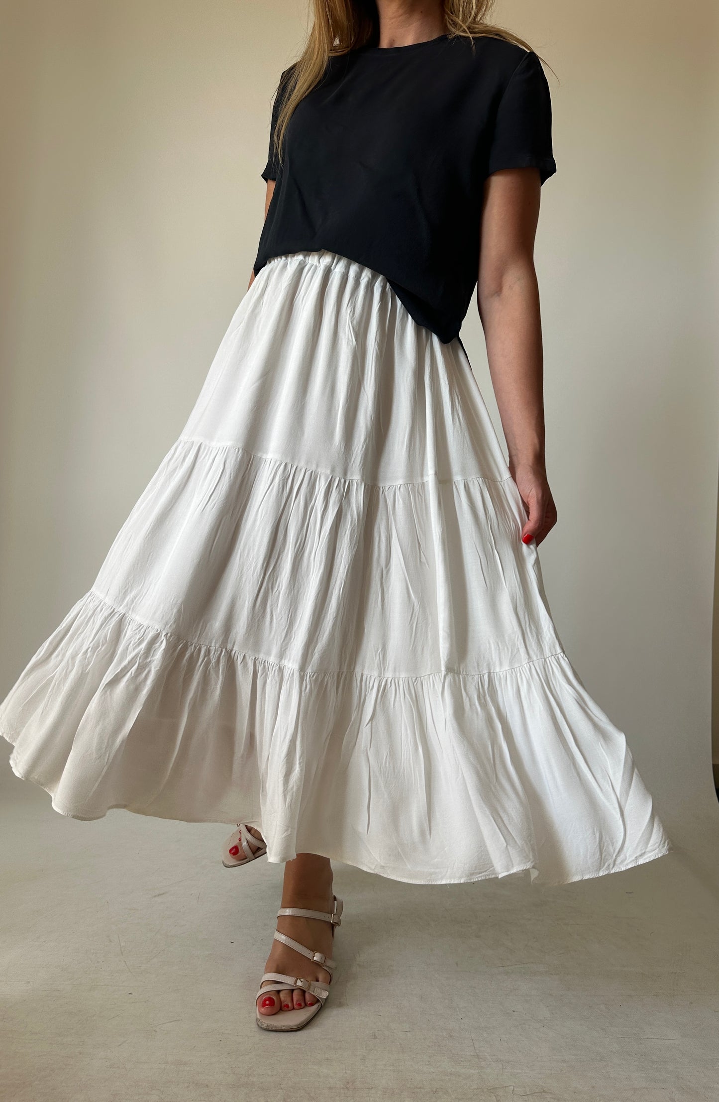 Essential pure cotton white skirt